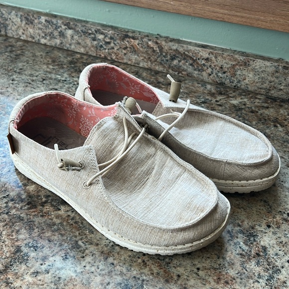 Hey Dude Shoes - Hey Dude Wendy - Chambray White Nut
